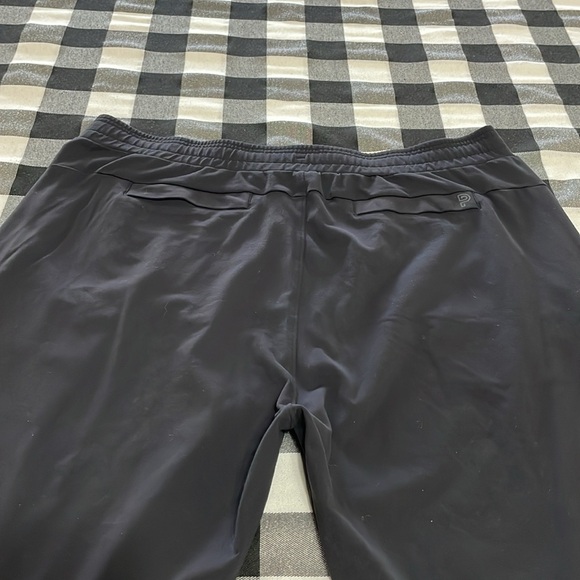 Public Rec Daymaker Pants Sweatpants 42 x 30 Zip Pockets Pull On Black Stretch - Picture 11 of 16